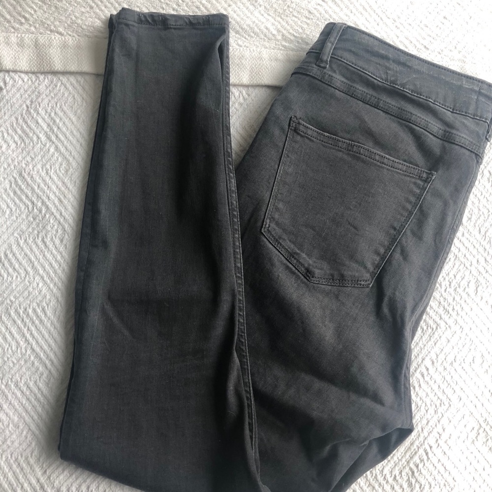 Zara Women’s Grey Skinny Jean